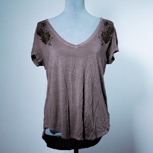 American Eagle High Low Olive Floral T-shirt